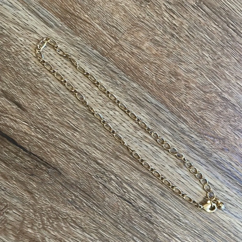 Dainty Delicate Minimalistic Gold Chain Bracelet